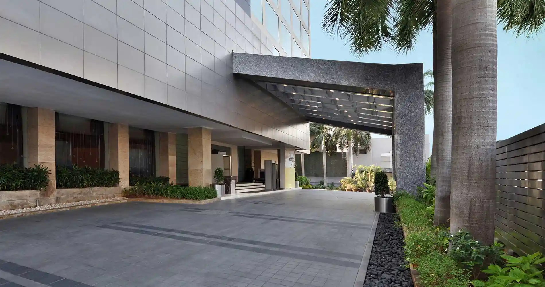 countryyard enterance