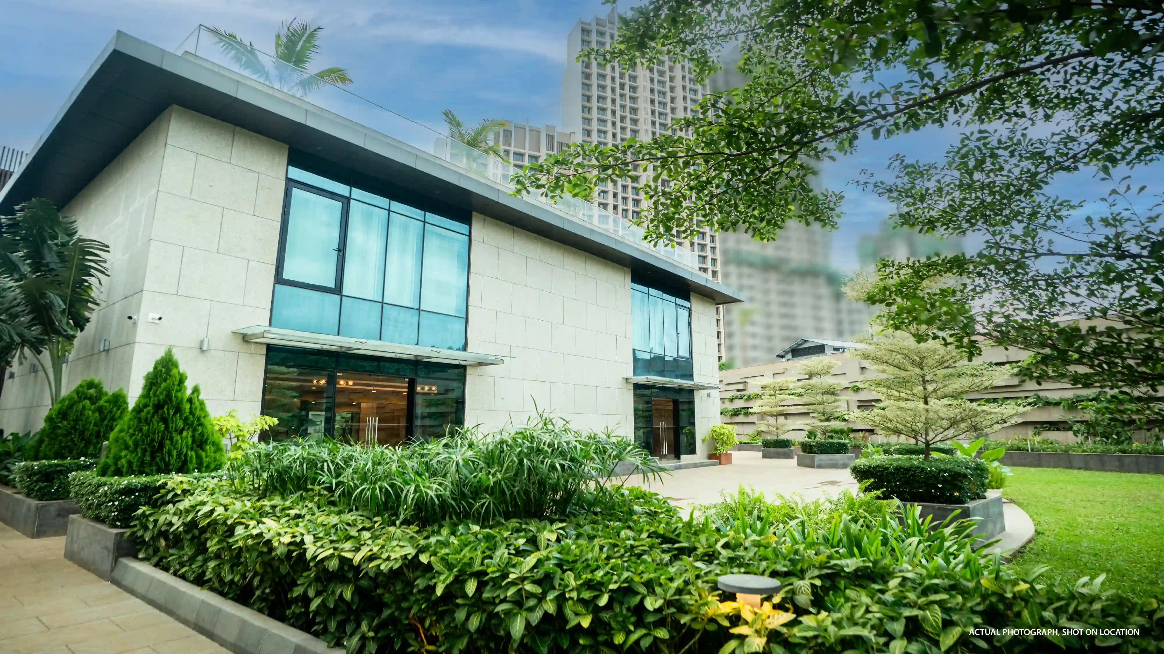 Benefits of Buying Flats in Goregaon-Malad East with Clubhouse