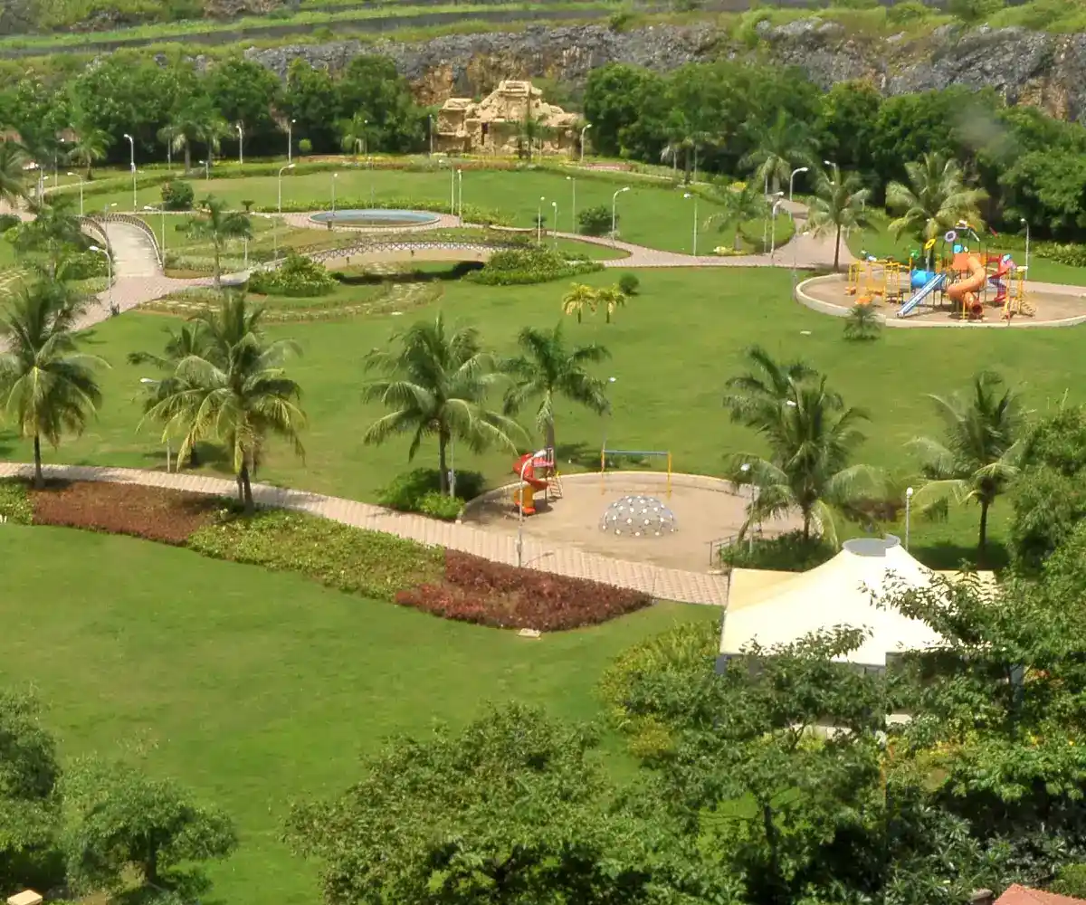 Sheila Raheja Udyan Malad east